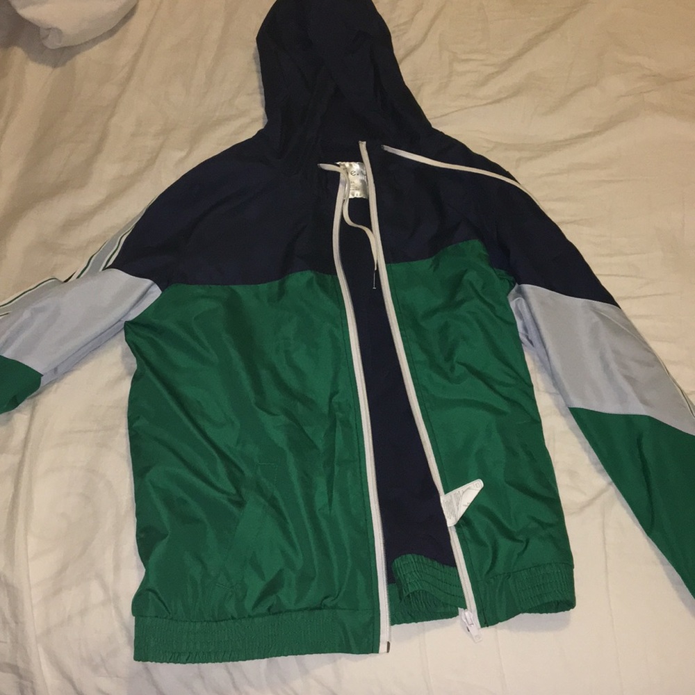 Wind breaker